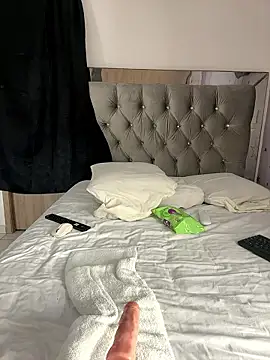 Snapshot of daliz_20_z chatting on 01-13-26, 05:02 daliz 20 z online show from 01-13-26, 05:02