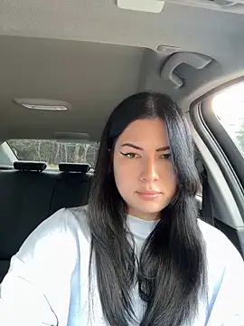 Snapshot of clairewntr chatting on 12-17-24, 01:27 clairewntr online show from 12-17-24, 01:27