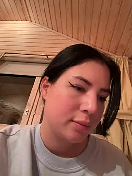 Snapshot of clairewntr chatting on 12-30-24, 09:50 clairewntr online show from 12-30-24, 09:50