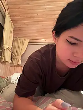 Snapshot of clairewntr chatting on 01-01-25, 12:53 clairewntr online show from 01-01-25, 12:53