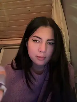 Snapshot of clairewntr chatting on 01-01-25, 10:03 clairewntr online show from 01-01-25, 10:03