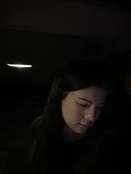 Snapshot of clairewntr chatting on 02-26-25, 09:16 clairewntr online show from 02-26-25, 09:16