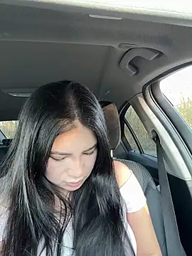 Snapshot of clairewntr chatting on 03-06-25, 03:24 clairewntr online show from 03-06-25, 03:24