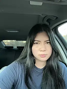 Snapshot of clairewntr chatting on 03-17-25, 05:05 clairewntr online show from 03-17-25, 05:05