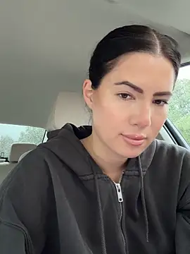 Snapshot of clairewntr chatting on 10-05-25, 03:32 clairewntr online show from 10-05-25, 03:32