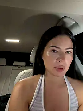 Snapshot of clairewntr chatting on 10-20-25, 07:47 clairewntr online show from 10-20-25, 07:47