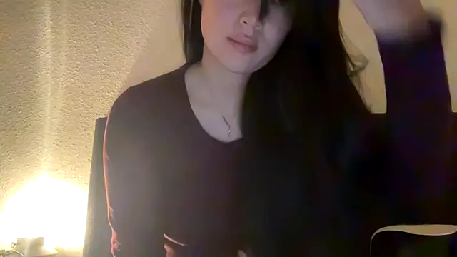 Snapshot of clairewntr chatting on 10-25-25, 07:08 clairewntr online show from 10-25-25, 07:08