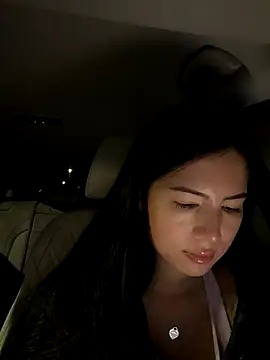 Snapshot of clairewntr chatting on 10-29-25, 09:16 clairewntr online show from 10-29-25, 09:16