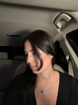 Snapshot of clairewntr chatting on 10-30-25, 07:36 clairewntr online show from 10-30-25, 07:36