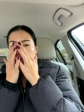 Snapshot of clairewntr chatting on 11-01-25, 10:39 clairewntr online show from 11-01-25, 10:39