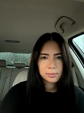 Snapshot of clairewntr chatting on 11-16-25, 03:17 clairewntr online show from 11-16-25, 03:17