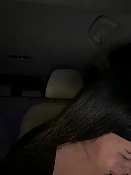 Snapshot of clairewntr chatting on 11-29-25, 08:23 clairewntr online show from 11-29-25, 08:23