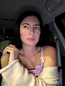 Snapshot of clairewntr chatting on 12-01-25, 10:48 clairewntr online show from 12-01-25, 10:48