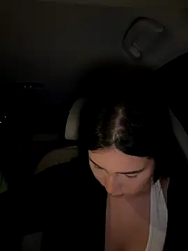 Snapshot of clairewntr chatting on 12-02-25, 08:26 clairewntr online show from 12-02-25, 08:26