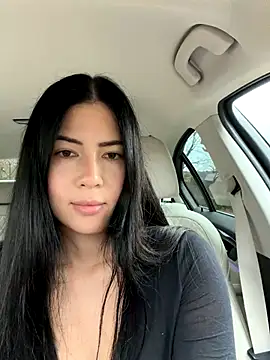 Snapshot of clairewntr chatting on 12-14-25, 12:43 clairewntr online show from 12-14-25, 12:43