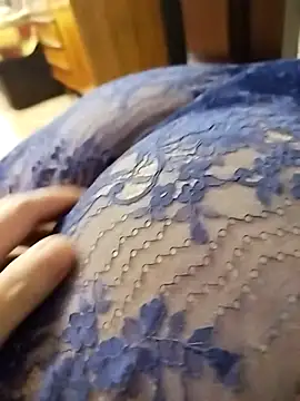 LovlyAnnie online show from 12-03-25, 05:48