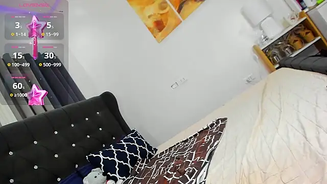 Snapshot of Divine___Eloeura chatting on 02-25-25, 06:42 Divine   Eloeura online show from 02-25-25, 06:42