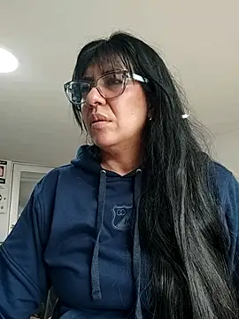 Snapshot of aisha_latina chatting on 12-04-25, 02:26 aisha latina online show from 12-04-25, 02:26