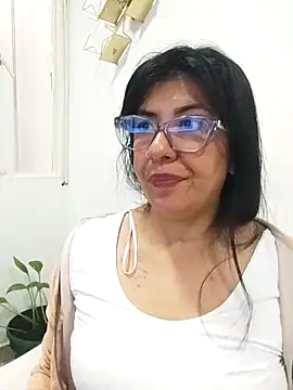 Snapshot of aisha_latina chatting on 01-16-26, 02:54 aisha latina online show from 01-16-26, 02:54