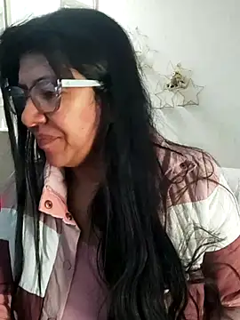 Snapshot of aisha_latina chatting on 02-13-26, 02:46 aisha latina online show from 02-13-26, 02:46