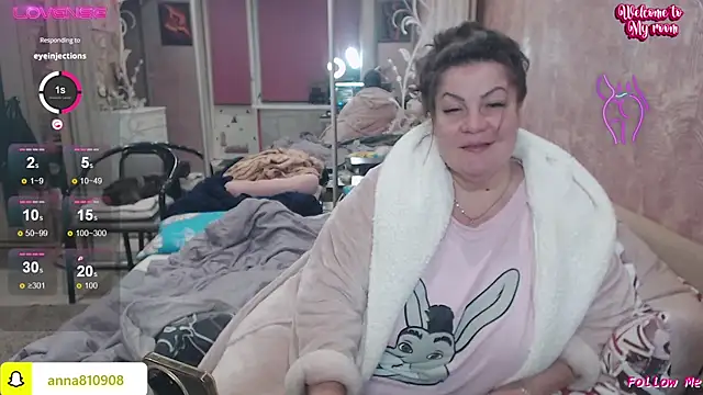 femme fatale1 online show from 10-27-25, 06:01