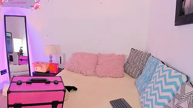 SophieRossi online show from 10-21-25, 01:23