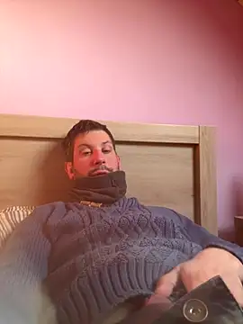 Taxidriver1988 online show from 12-15-25, 02:43