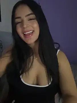 Snapshot of anniehart chatting on 11-07-25, 01:49 anniehart online show from 11-07-25, 01:49