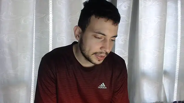 Snapshot of Armando_2002 chatting on 02-20-25, 04:14 Armando 2002 online show from 02-20-25, 04:14