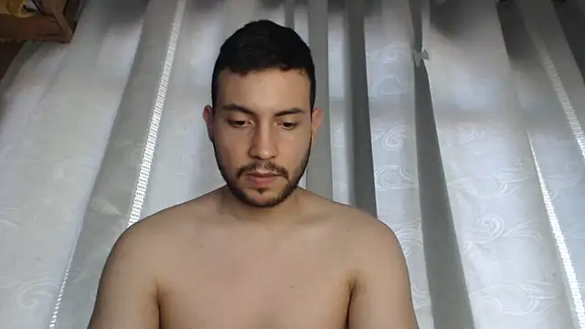 Snapshot of Armando_2002 chatting on 02-21-25, 04:59 Armando 2002 online show from 02-21-25, 04:59