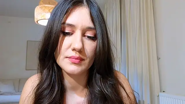 Snapshot of diamond_desiree chatting on 02-04-25, 01:45 diamond desiree online show from 02-04-25, 01:45