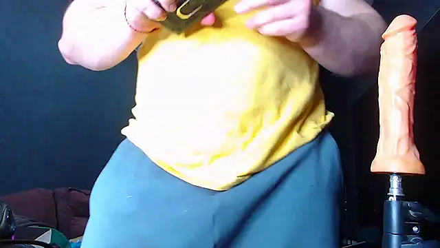 Snapshot of muscularjohnforuX chatting on 02-27-25, 06:31 muscularjohnforuX online show from 02-27-25, 06:31