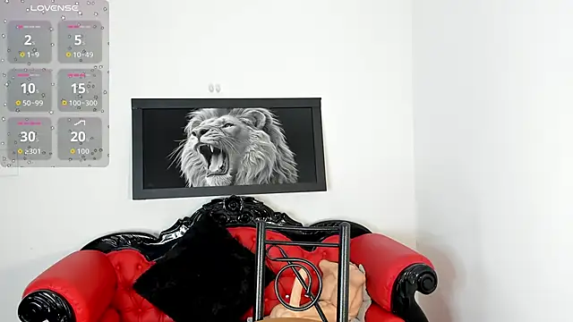 Snapshot of alissondomitt chatting on 10-29-25, 03:58 alissondomitt online show from 10-29-25, 03:58