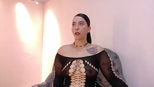 Snapshot of niky_smit chatting on 11-08-25, 10:48 niky smit online show from 11-08-25, 10:48