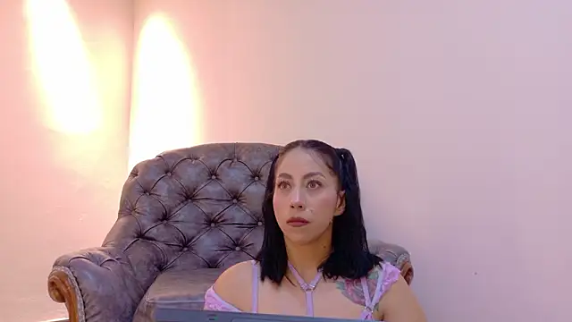 Snapshot of niky_smit chatting on 02-09-26, 11:25 niky smit online show from 02-09-26, 11:25