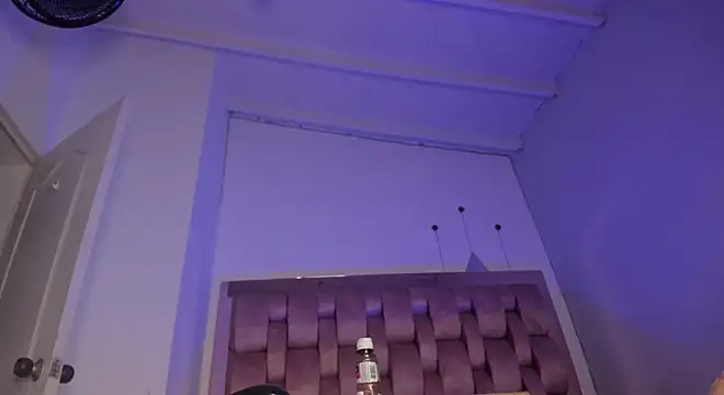 Snapshot of swt-booty chatting on 02-21-25, 12:38 swt-booty online show from 02-21-25, 12:38