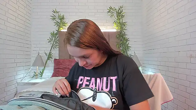 miataylorr1 online show from 01-13-25, 06:38