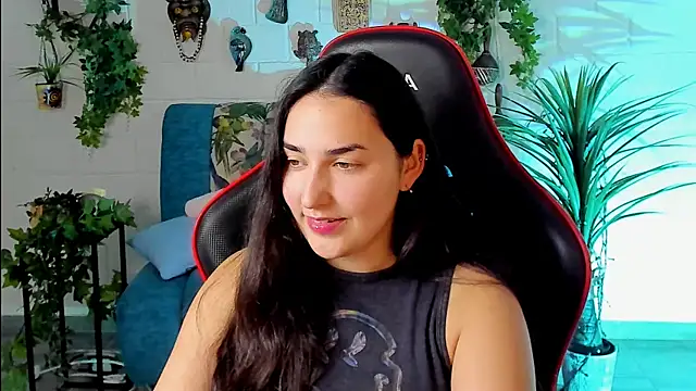 CeceliaJohnson online show from 01-16-25, 02:19