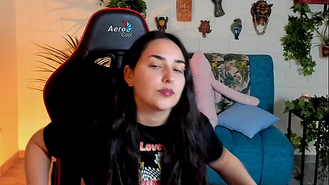 CeceliaJohnson online show from 01-31-25, 02:17