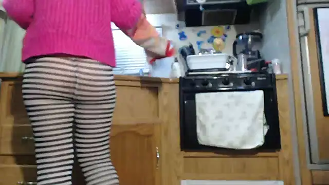 Snapshot of sexyinpantyhose chatting on 12-07-24, 08:44 sexyinpantyhose online show from 12-07-24, 08:44