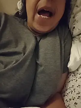 Susannemilf online show from 02-25-26, 02:43