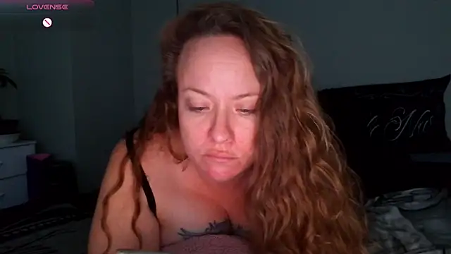 Snapshot of julimonroe chatting on 02-17-26, 03:25 julimonroe online show from 02-17-26, 03:25