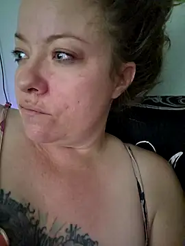 Snapshot of julimonroe chatting on 02-24-26, 11:52 julimonroe online show from 02-24-26, 11:52