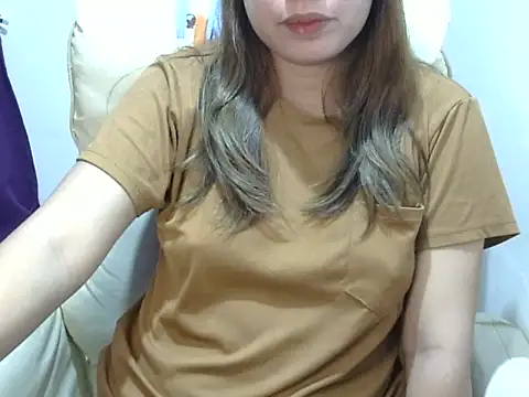    zurIII09  online show from 11-02-25, 06:21