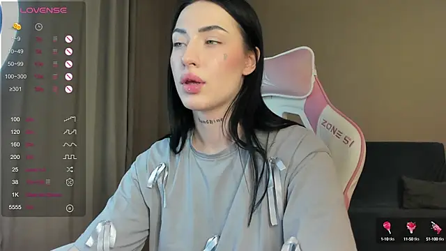 JenniferQueen11 online show from 01-04-25, 10:55