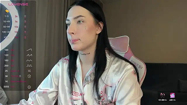 JenniferQueen11 online show from 01-12-25, 09:30