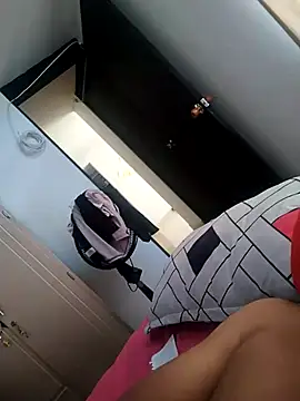 Snapshot of escalofrianti chatting on 02-23-25, 05:50 escalofrianti online show from 02-23-25, 05:50