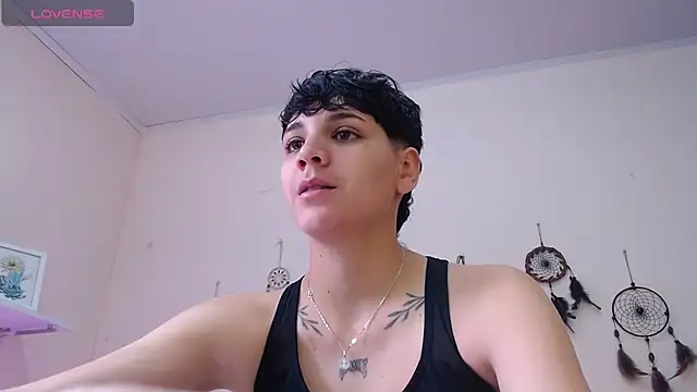 Snapshot of bad_giirl_ chatting on 12-14-24, 04:42 bad giirl  online show from 12-14-24, 04:42