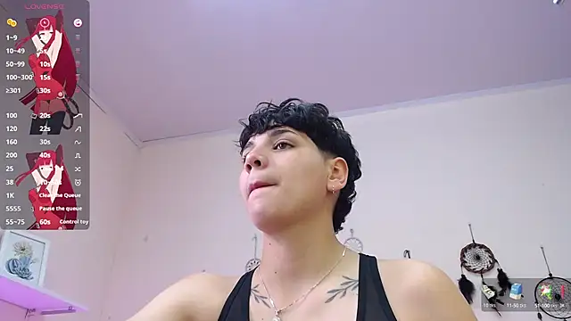 Snapshot of bad_giirl_ chatting on 12-17-24, 05:04 bad giirl  online show from 12-17-24, 05:04