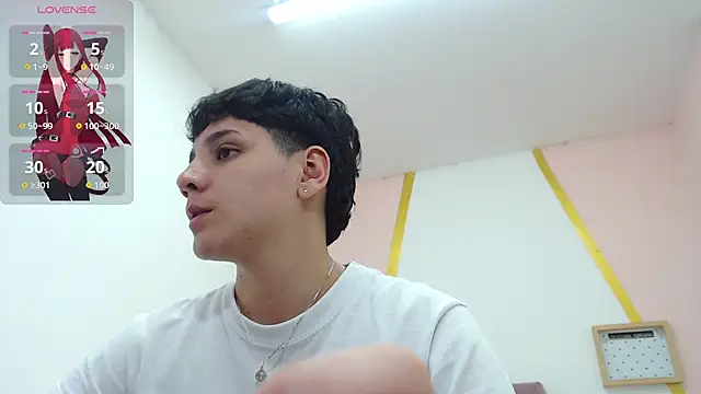 Snapshot of bad_giirl_ chatting on 10-27-25, 06:12 bad giirl  online show from 10-27-25, 06:12